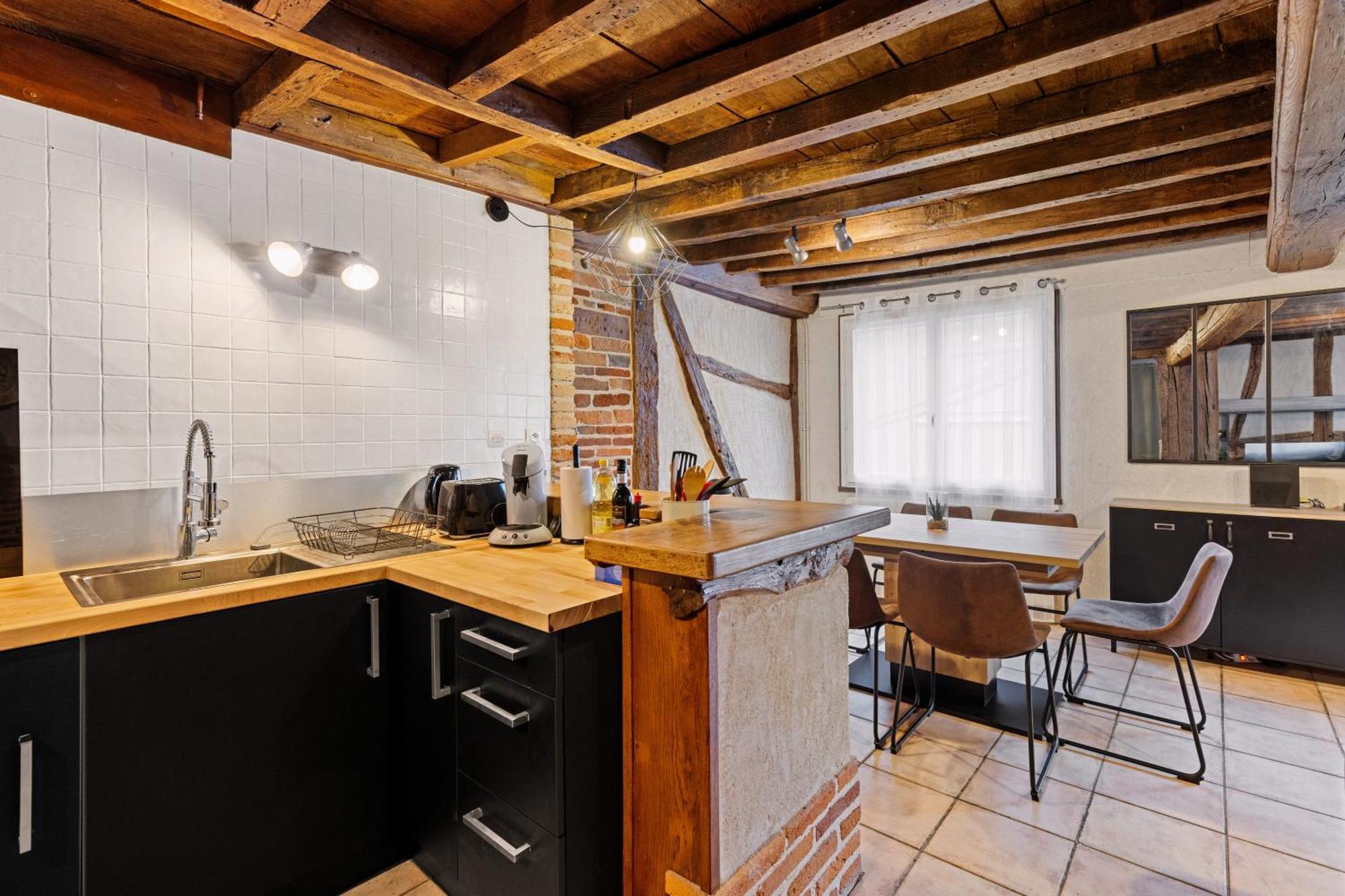 Les Tonics Apartment *